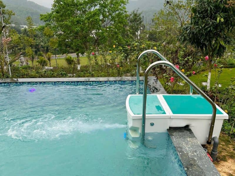 Hafuco bàn giao công trình vệ sinh và lắp đặt thiết bị bể bơi tại Quảng Ninh