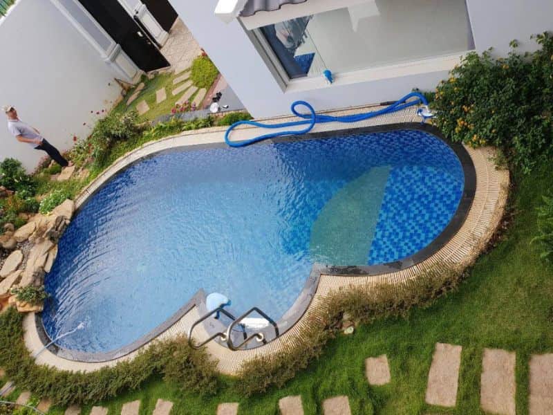 Hafuco bàn giao công trình thi công bể bơi cho chị Hà tại khu biệt thự Thanh Xuân 12