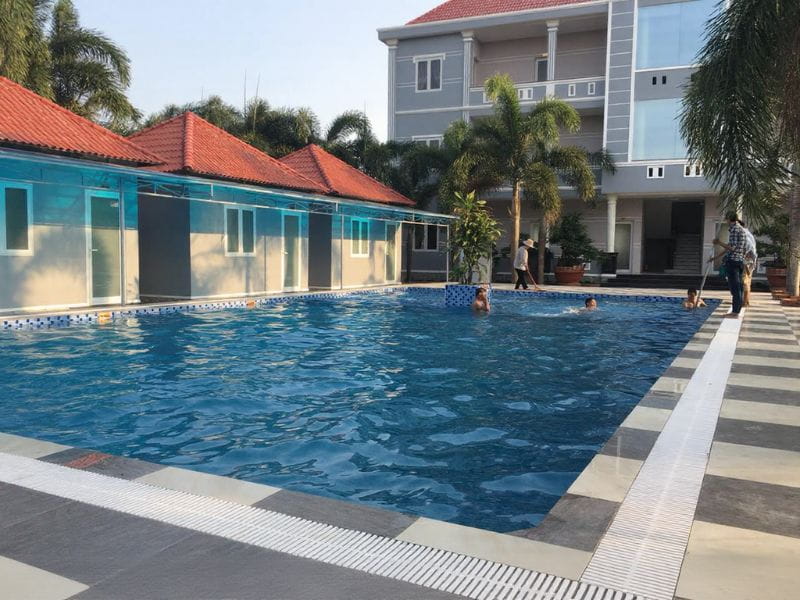 Hafuco bàn giao công trình thi công bể bơi cho chú Dũng tại Vũng Tàu